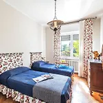 Elisa By Whale Homes Padenghe sul Garda