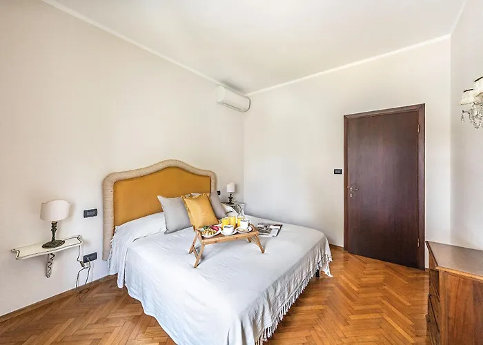 Elisa By Whale Homes *